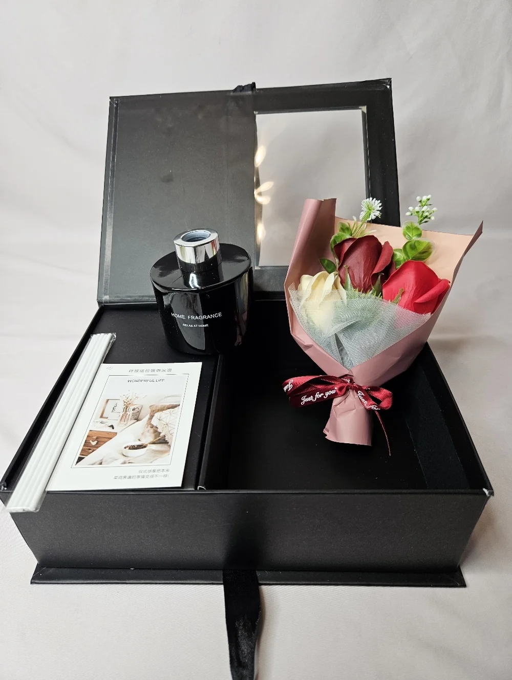 Luxury Gift Box with Reed Diffuser & Soap Flower Bouquet – French Rose